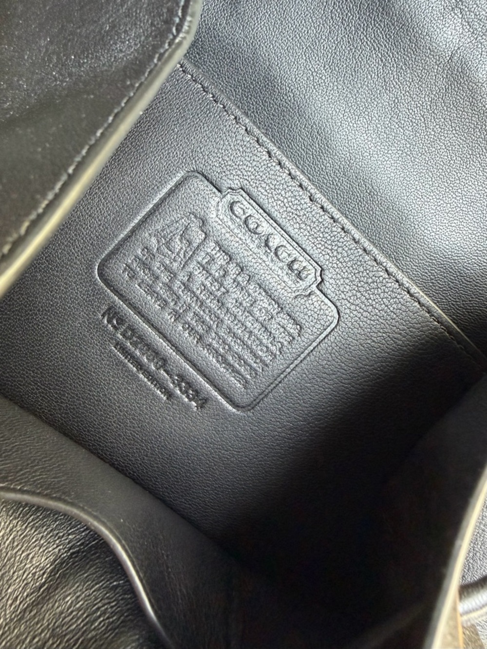 Coach Originals Turnlock Backpack Black Leather Gold Hardware - Picture 6 of 8